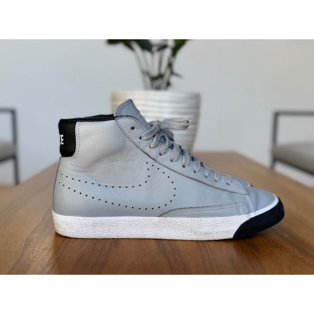 Nike Men’s Size Size 10.5 Shoes